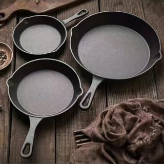 Patelnie żeliwne 3 szt 1704